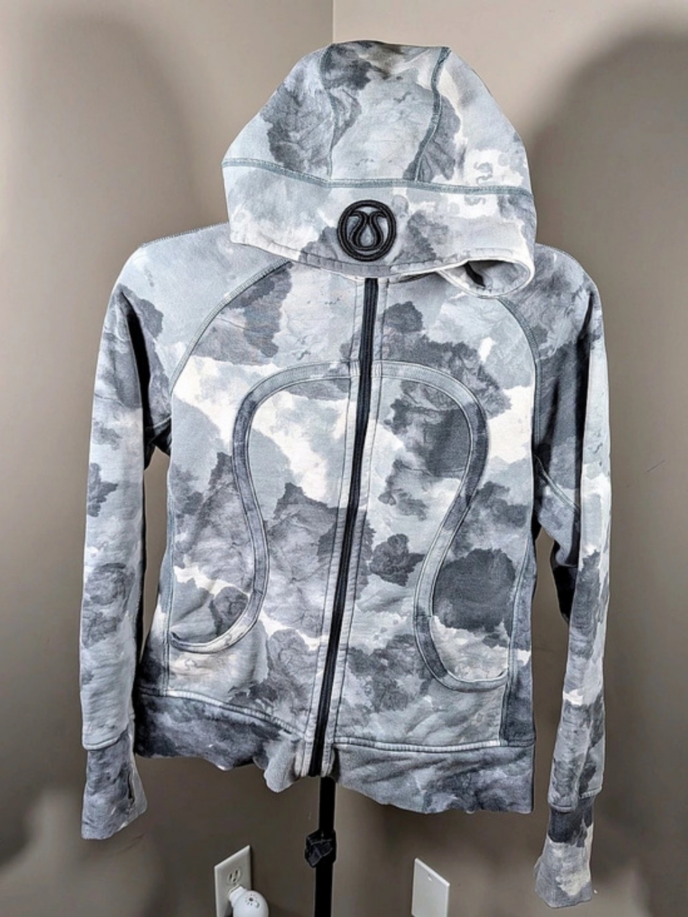 lululemon Scuba Hoodie *Light Cotton Fleece Gray & White Large